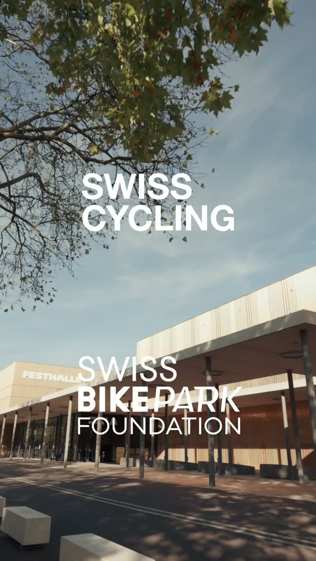 BERNEXPO in Bern mit den Logos von Swiss Cycling und der Swiss Bike Park Foundation